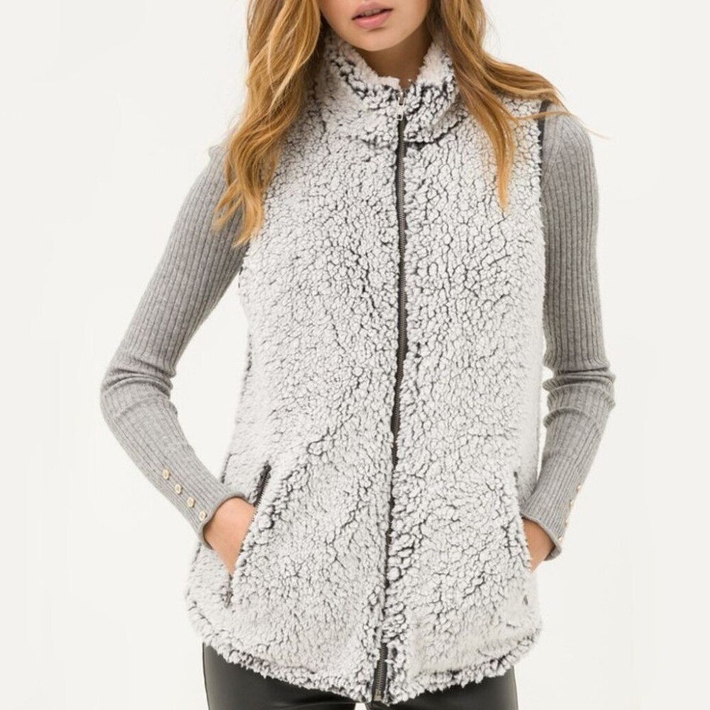 Thread & Supply | Teddy Frosted Icy Gray Sherpa Vest Thick Cozy Warm Layering‎